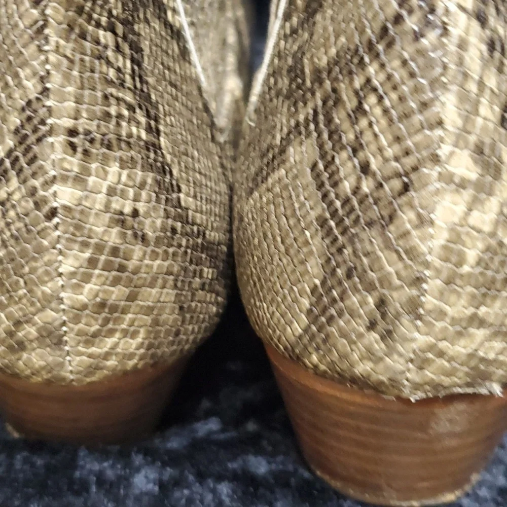 Gorgeous Raye Vegan Snakeskin 👢 Boots - Picture 5 of 12